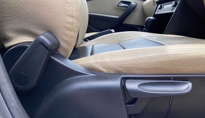 2019 Skoda Rapid AMBITION 1.6 MPI AT, Petrol, Automatic, 19,355 km, Driver Side Adjustment Panel