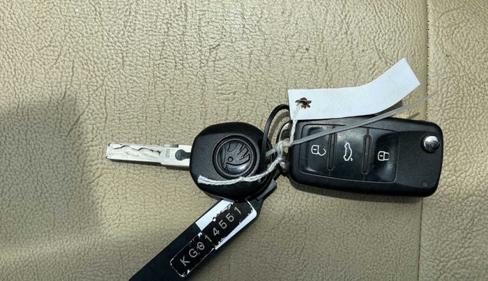 2019 Skoda Rapid AMBITION 1.6 MPI AT, Petrol, Automatic, 19,355 km, Key Close Up