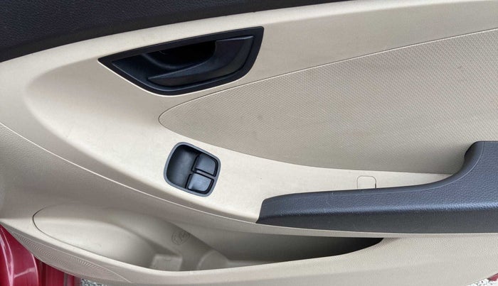 2015 Hyundai Eon MAGNA +, Petrol, Manual, 33,008 km, Driver Side Door Panels Control
