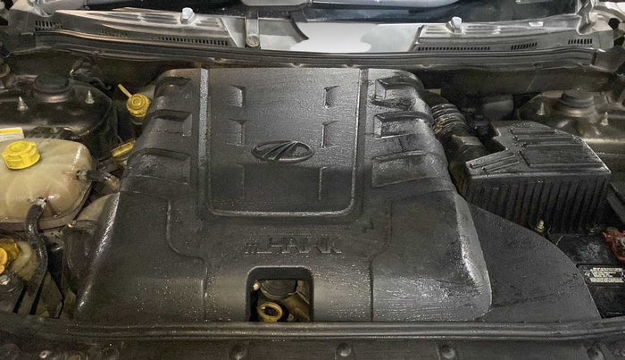 2018 Mahindra XUV500 W10 AT, Diesel, Automatic, 89,608 km, Open Bonet