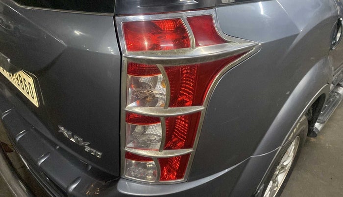 2013 Mahindra XUV500 W8, Diesel, Manual, 1,04,490 km, Right tail light - Chrome has minor damage