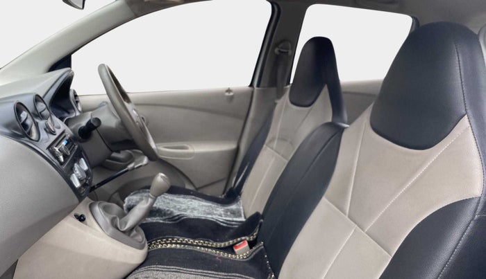 2014 Datsun Go T, Petrol, Manual, 60,434 km, Right Side Front Door Cabin