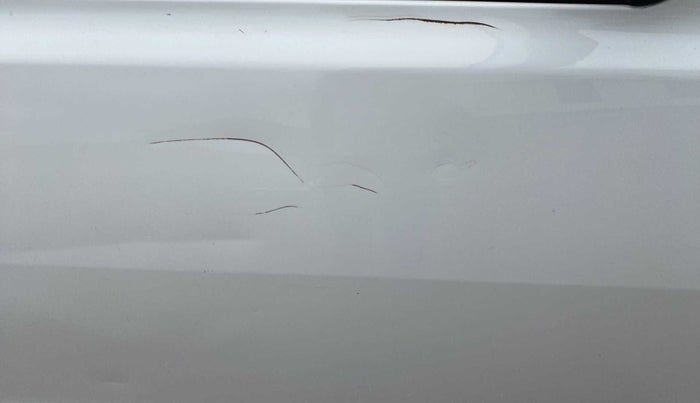 2014 Datsun Go T, Petrol, Manual, 60,434 km, Driver-side door - Minor scratches