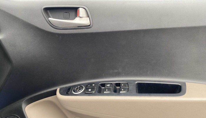 2014 Hyundai Xcent S 1.1 CRDI (O), Diesel, Manual, 71,288 km, Driver Side Door Panels Control