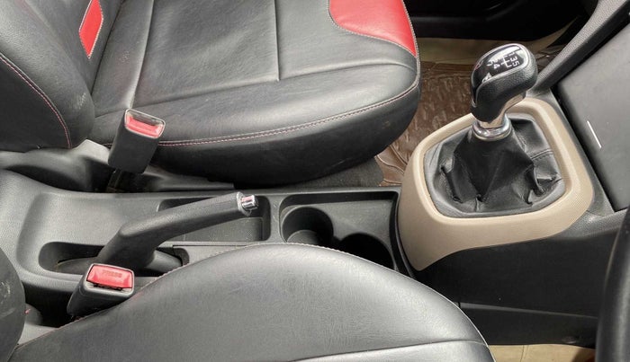 2014 Hyundai Xcent S 1.1 CRDI (O), Diesel, Manual, 71,288 km, Gear Lever