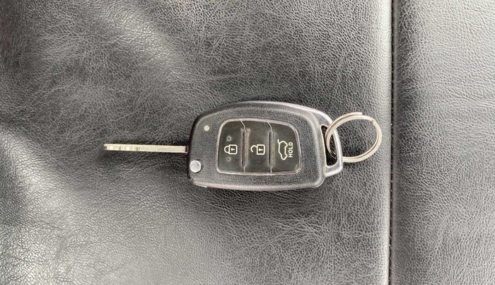 2014 Hyundai Xcent S 1.1 CRDI (O), Diesel, Manual, 71,288 km, Key Close Up