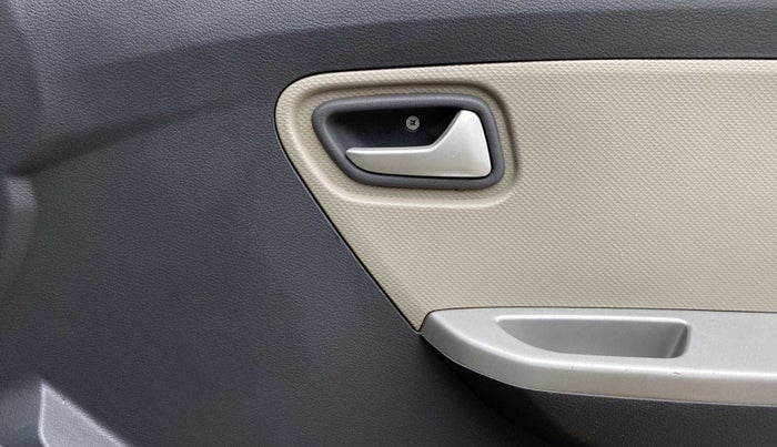 2015 Maruti Alto K10 VXI, Petrol, Manual, 20,667 km, Driver Side Door Panels Control
