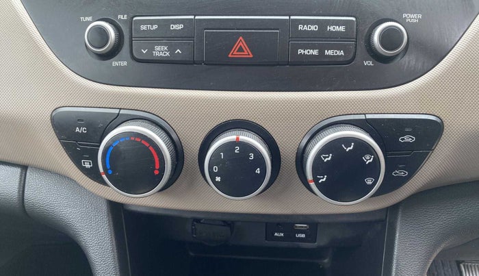 2019 Hyundai Grand i10 SPORTZ 1.2 KAPPA VTVT, Petrol, Manual, 17,826 km, AC Unit - Minor issue in the heater switch