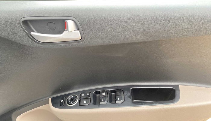 2019 Hyundai Grand i10 SPORTZ 1.2 KAPPA VTVT, Petrol, Manual, 17,826 km, Driver Side Door Panels Control