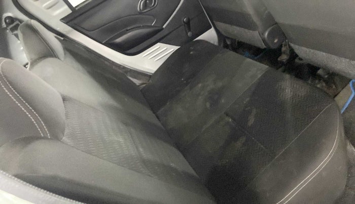 2019 Datsun Redi Go A, Petrol, Manual, 29,103 km, Second-row right seat - Cover slightly stained