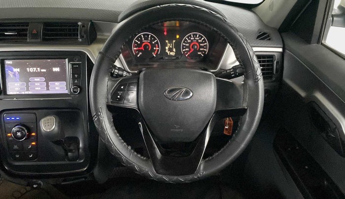 2017 Mahindra KUV 100 NXT K6+ D 6 STR, Diesel, Manual, 51,777 km, Steering Wheel Close Up
