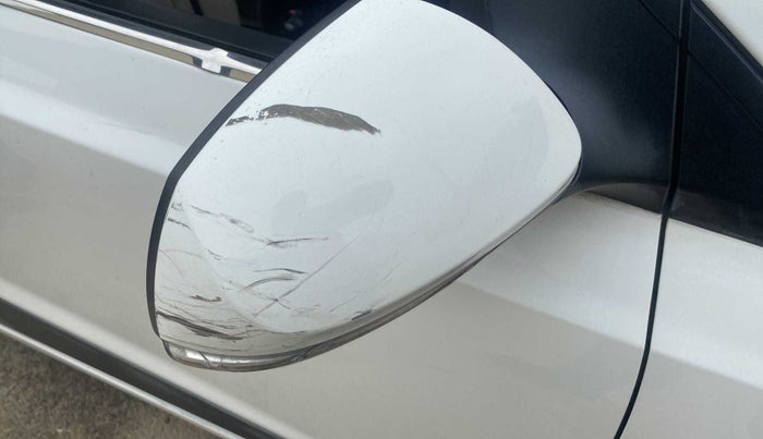2014 Hyundai Grand i10 SPORTZ 1.1 CRDI, Diesel, Manual, 76,164 km, Right rear-view mirror - Indicator light has minor damage