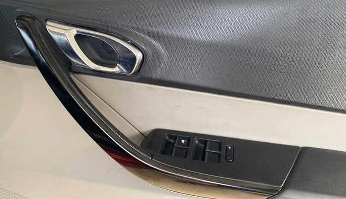 2018 Tata Tiago XZA PETROL, Petrol, Automatic, 8,769 km, Driver Side Door Panels Control