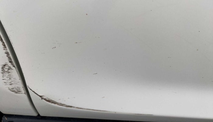 2021 Maruti S PRESSO VXI+, Petrol, Manual, 31,580 km, Right rear door - Minor scratches