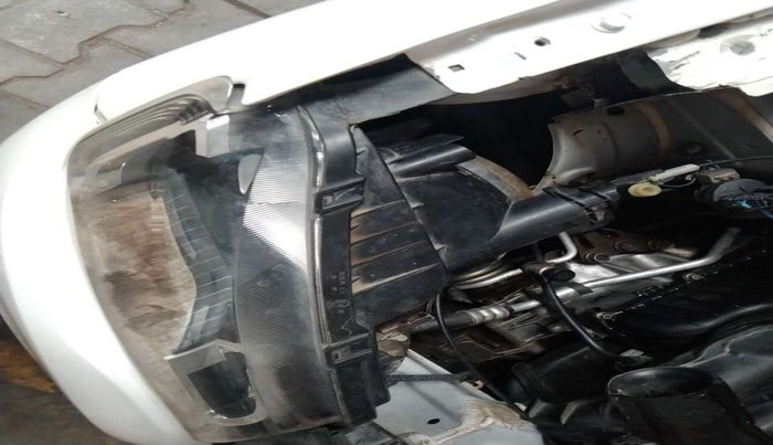 2018 Renault Kwid RXL, Petrol, Manual, 41,688 km, Right headlight - Clamp has minor damage