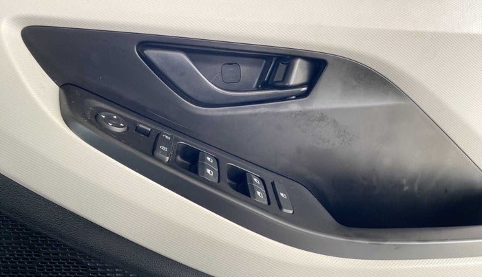 2022 Hyundai Creta EX 1.5 PETROL, Petrol, Manual, 17,949 km, Driver Side Door Panels Control
