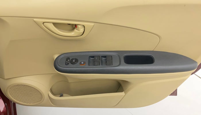 2015 Honda Amaze 1.2L I-VTEC S, Petrol, Manual, 1,02,249 km, Driver Side Door Panels Control