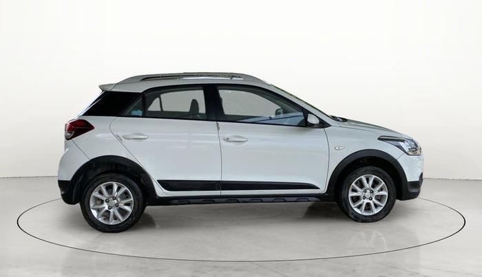 2016 Hyundai i20 Active 1.2 BASE, Petrol, Manual, 1,15,157 km, Right Side View