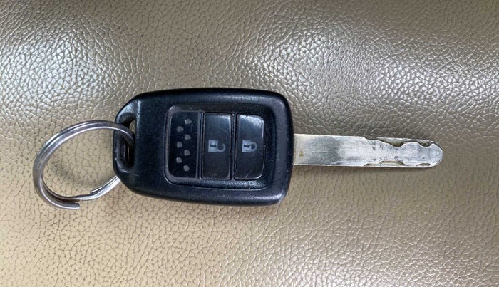 2014 Honda City 1.5L I-VTEC S MT, Petrol, Manual, 1,01,754 km, Lock system - Dork lock functional only from remote key