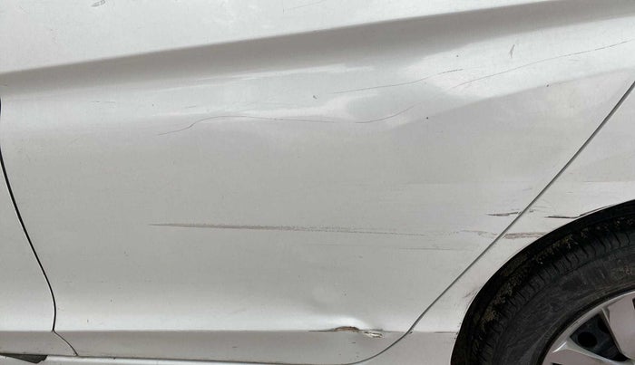 2014 Honda City 1.5L I-VTEC S MT, Petrol, Manual, 1,01,754 km, Rear left door - Slightly dented