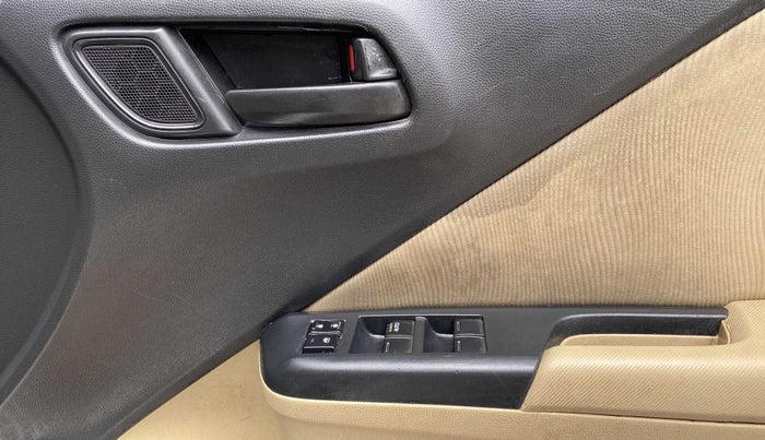 2014 Honda City 1.5L I-VTEC S MT, Petrol, Manual, 1,01,754 km, Driver Side Door Panels Control