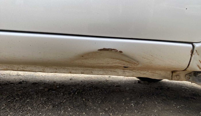 2010 Maruti Wagon R 1.0 VXI, Petrol, Manual, 64,810 km, Right running board - Slightly rusted