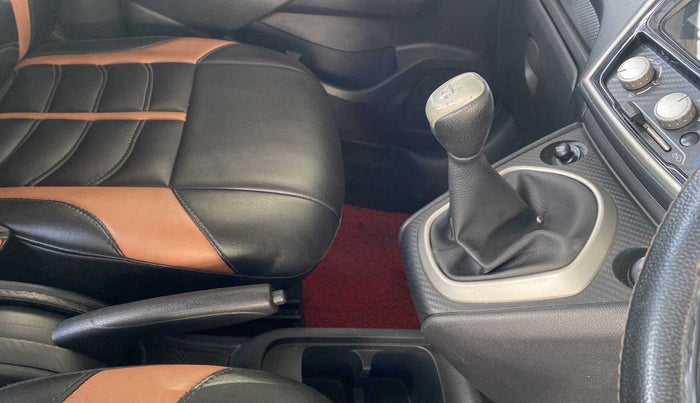 2018 Datsun Go T, Petrol, Manual, 71,105 km, Gear Lever