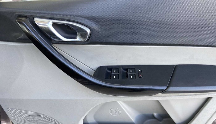 2016 Tata Tiago XZ PETROL, Petrol, Manual, 97,441 km, Driver Side Door Panels Control