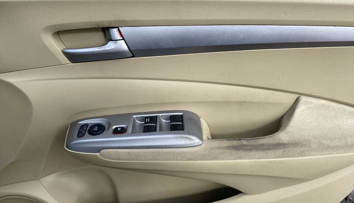 2011 Honda City 1.5L I-VTEC V MT, Petrol, Manual, 1,00,199 km, Driver Side Door Panels Control