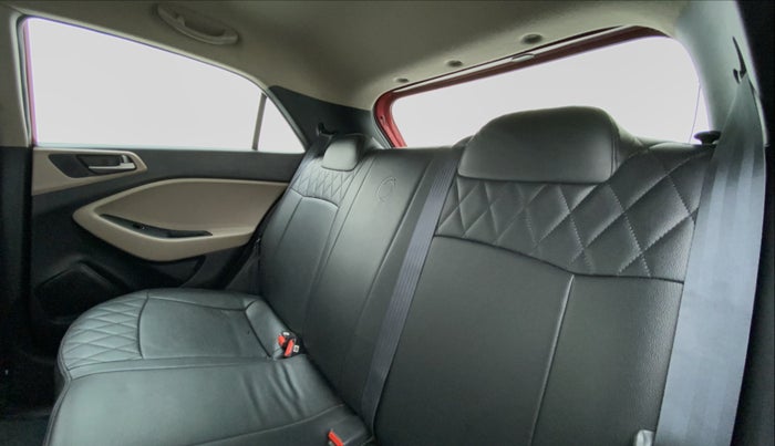 2017 Hyundai Elite i20 SPORTZ 1.2, Petrol, Manual, 26,514 km, Right Side Rear Door Cabin