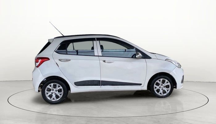 2015 Hyundai Grand i10 SPORTZ 1.1 CRDI, Diesel, Manual, 1,13,638 km, Right Side View