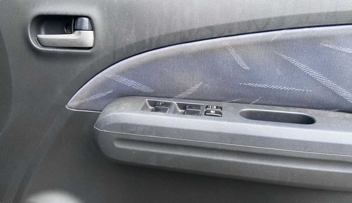 2011 Maruti Ritz VXI, Petrol, Manual, 22,683 km, Driver Side Door Panels Control
