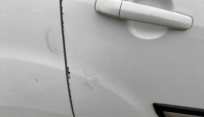 2018 Maruti Ertiga VDI SHVS, Diesel, Manual, 65,452 km, Right rear door - Slightly rusted