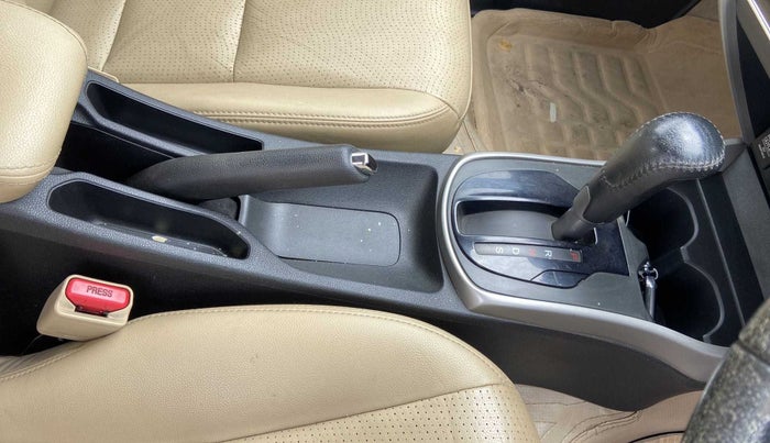 2017 Honda City 1.5L I-VTEC VX CVT, CNG, Automatic, 99,832 km, Gear Lever