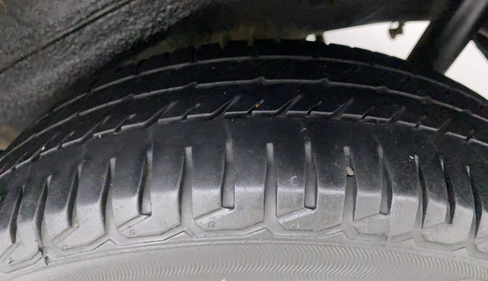 2016 Maruti Wagon R 1.0 VXI (O) AMT, Petrol, Automatic, 45,807 km, Left Rear Tyre Tread