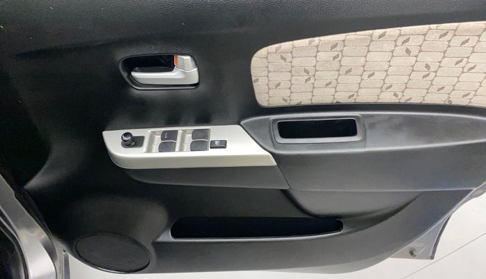 2016 Maruti Wagon R 1.0 VXI (O) AMT, Petrol, Automatic, 45,807 km, Driver Side Door Panels Control