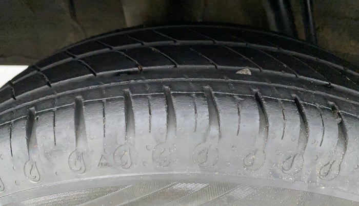 2021 Renault Kwid CLIMBER 1.0 (O), Petrol, Manual, 31,971 km, Right Rear Tyre Tread