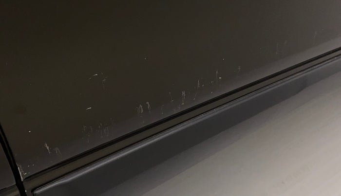 2021 Renault Kwid CLIMBER 1.0 (O), Petrol, Manual, 31,971 km, Driver-side door - Minor scratches