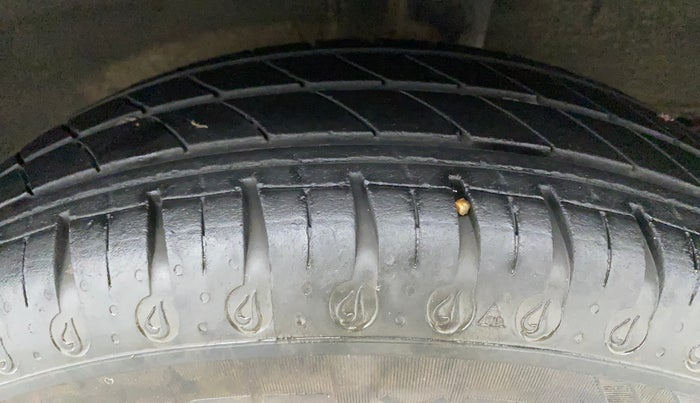 2021 Renault Kwid CLIMBER 1.0 (O), Petrol, Manual, 31,971 km, Left Rear Tyre Tread