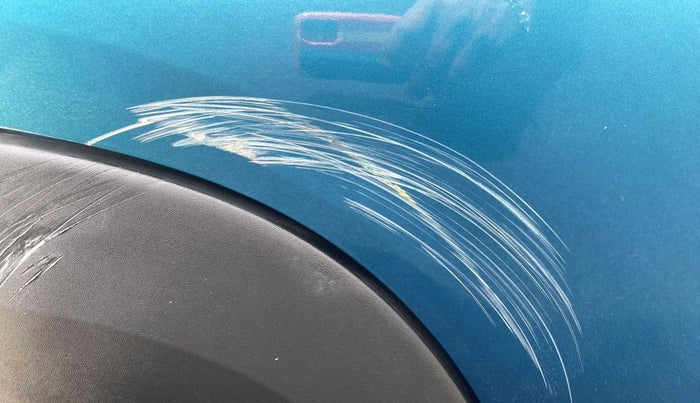 2019 Renault Kwid RXT 1.0 AMT (O), Petrol, Automatic, 5,083 km, Right rear door - Minor scratches