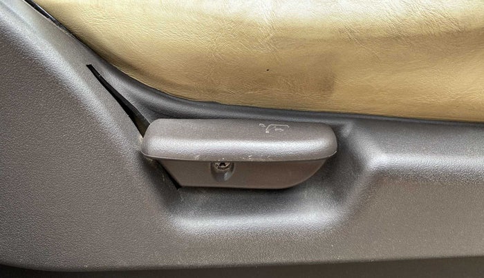 2014 Hyundai Santro Xing GLS, Petrol, Manual, 59,005 km, Driver Side Adjustment Panel