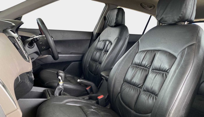 2016 Hyundai Creta SX PLUS 1.6 PETROL, Petrol, Manual, 30,126 km, Right Side Front Door Cabin