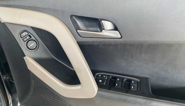 2016 Hyundai Creta SX PLUS 1.6 PETROL, Petrol, Manual, 30,126 km, Driver Side Door Panels Control