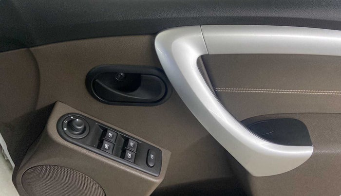 2019 Renault Duster RXS PETROL, Petrol, Manual, 15,517 km, Driver Side Door Panels Control