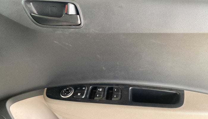 2018 Hyundai Xcent S 1.2, Petrol, Manual, 19,688 km, Driver Side Door Panels Control