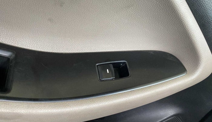 2018 Hyundai Elite i20 ASTA 1.4 CRDI (O), Diesel, Manual, 66,141 km, Left rear window switch / handle - Switch/handle not functional