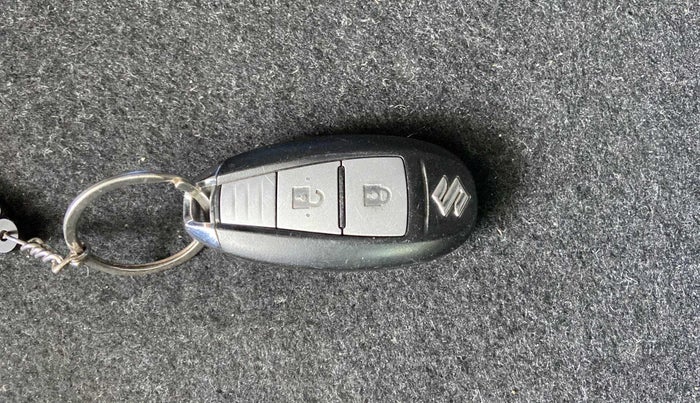 2017 Maruti IGNIS ZETA 1.2, Petrol, Manual, 78,572 km, Key Close Up