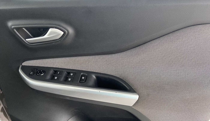 2022 Nissan MAGNITE XL, Petrol, Manual, 27,994 km, Driver Side Door Panels Control