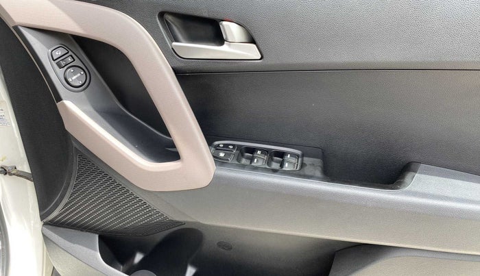 2018 Hyundai Creta SX 1.6 PETROL, Petrol, Manual, 24,159 km, Driver Side Door Panels Control