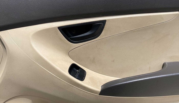 2019 Hyundai Eon ERA +, CNG, Manual, 84,673 km, Driver Side Door Panels Control